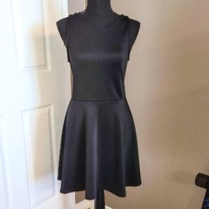 STREETWEAR SOCIETY Black No Sleeve Dress